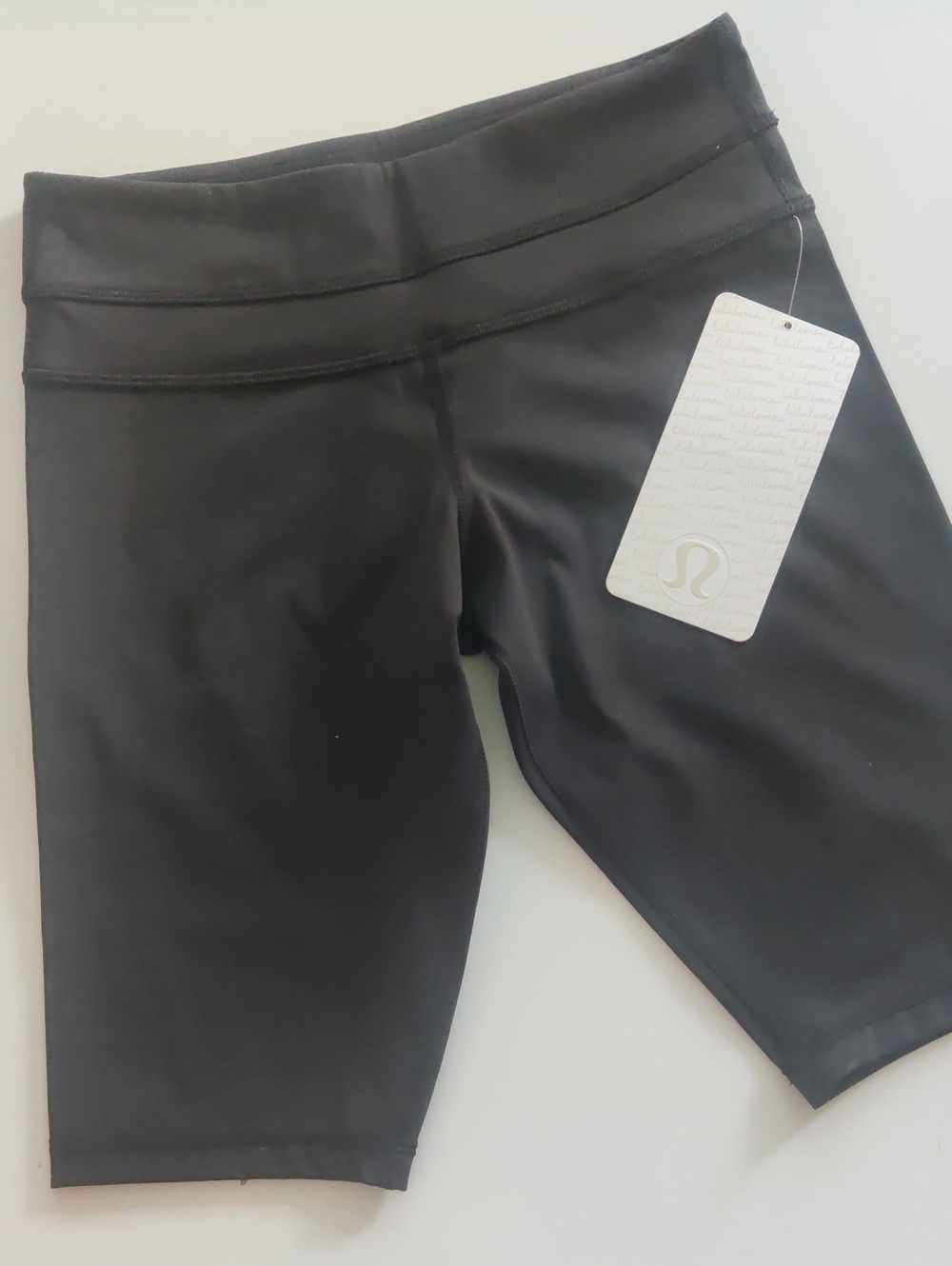 Lululemon Women's Size 4 Black Groove Short Fullux T Shorts